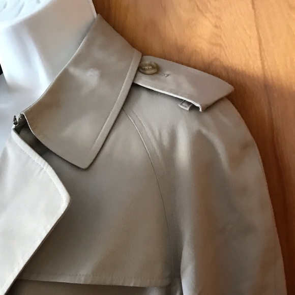 Authentic Vintage BURBERRYS’ trench coat size 10 X-Long with zip out lining - Picture 4 of 12